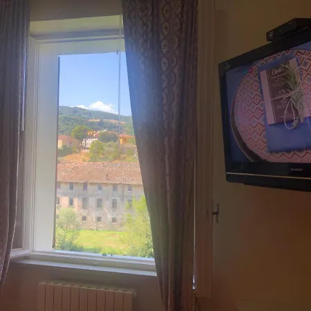 La Finestra Sul Fiume 3* فوسومبرون