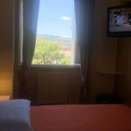 La Finestra Sul Fiume לינה וארוחת בוקר