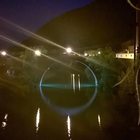 לינה וארוחת בוקר La Finestra Sul Fiume 3*