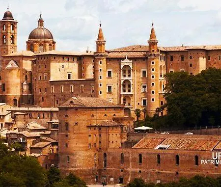 La Finestra Sul Fiume Bed & Breakfast Fossombrone